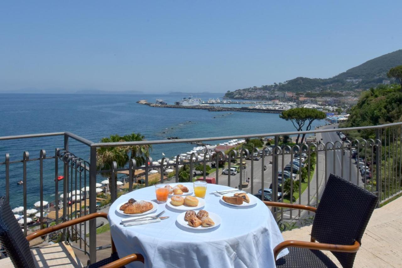 Hotel L'Approdo Казамиччола-Терме Экстерьер фото