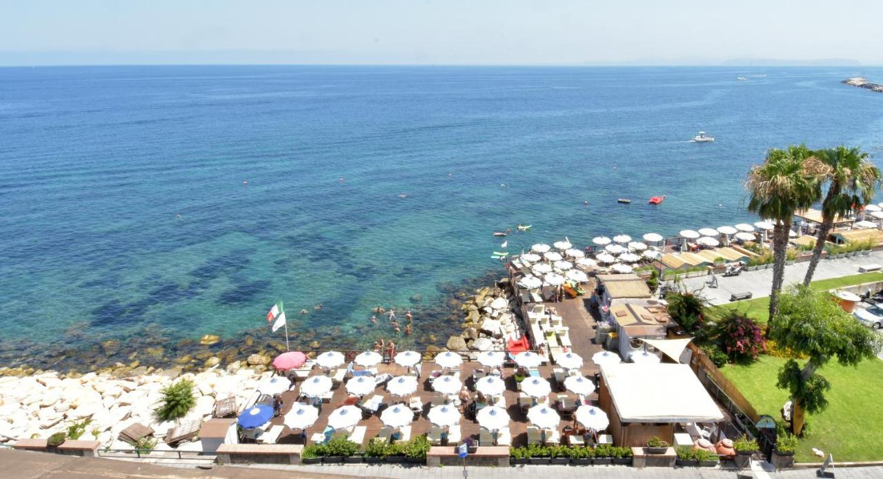 Hotel L'Approdo Казамиччола-Терме Экстерьер фото