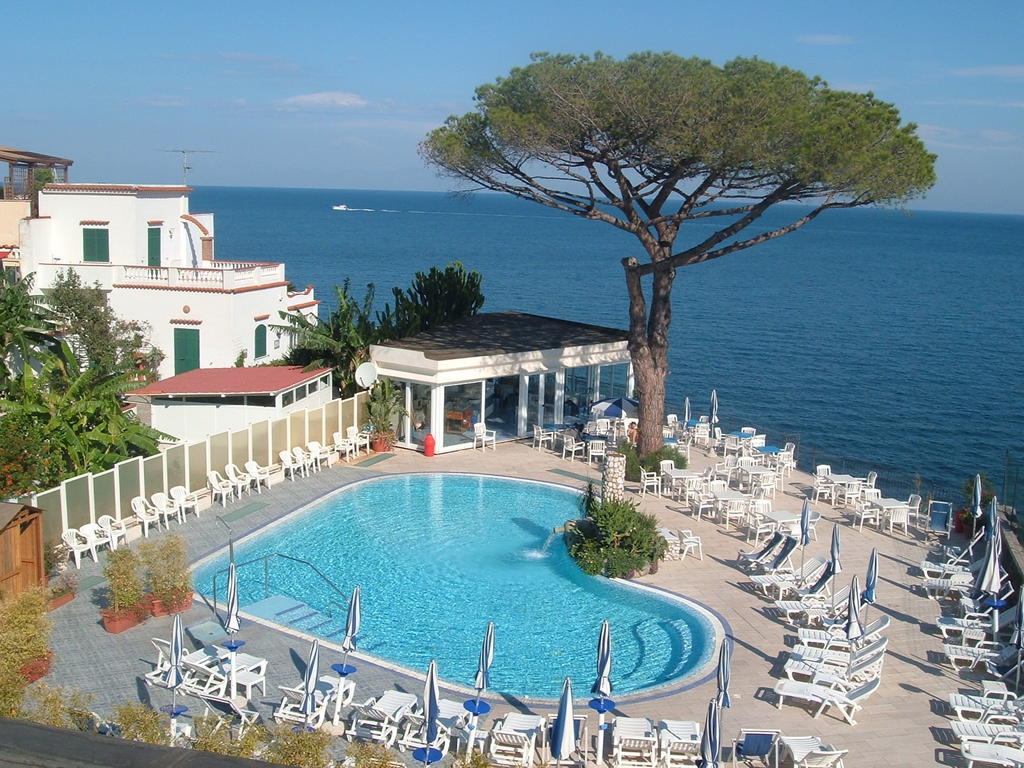 Hotel L'Approdo Казамиччола-Терме Экстерьер фото
