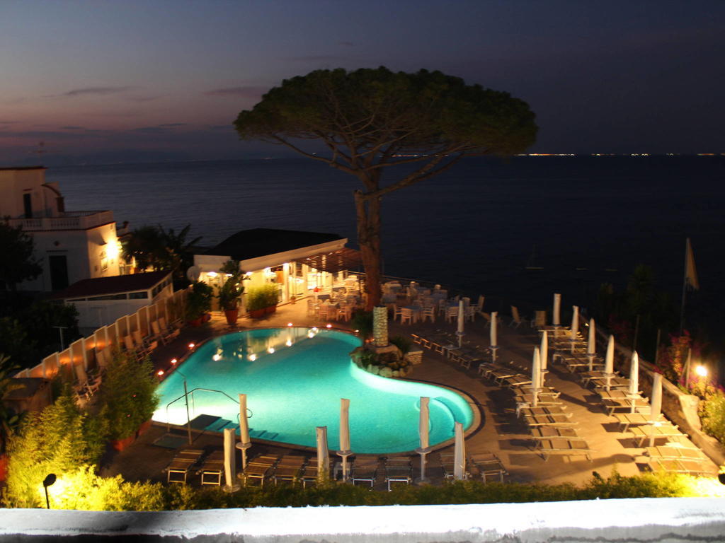 Hotel L'Approdo Казамиччола-Терме Экстерьер фото